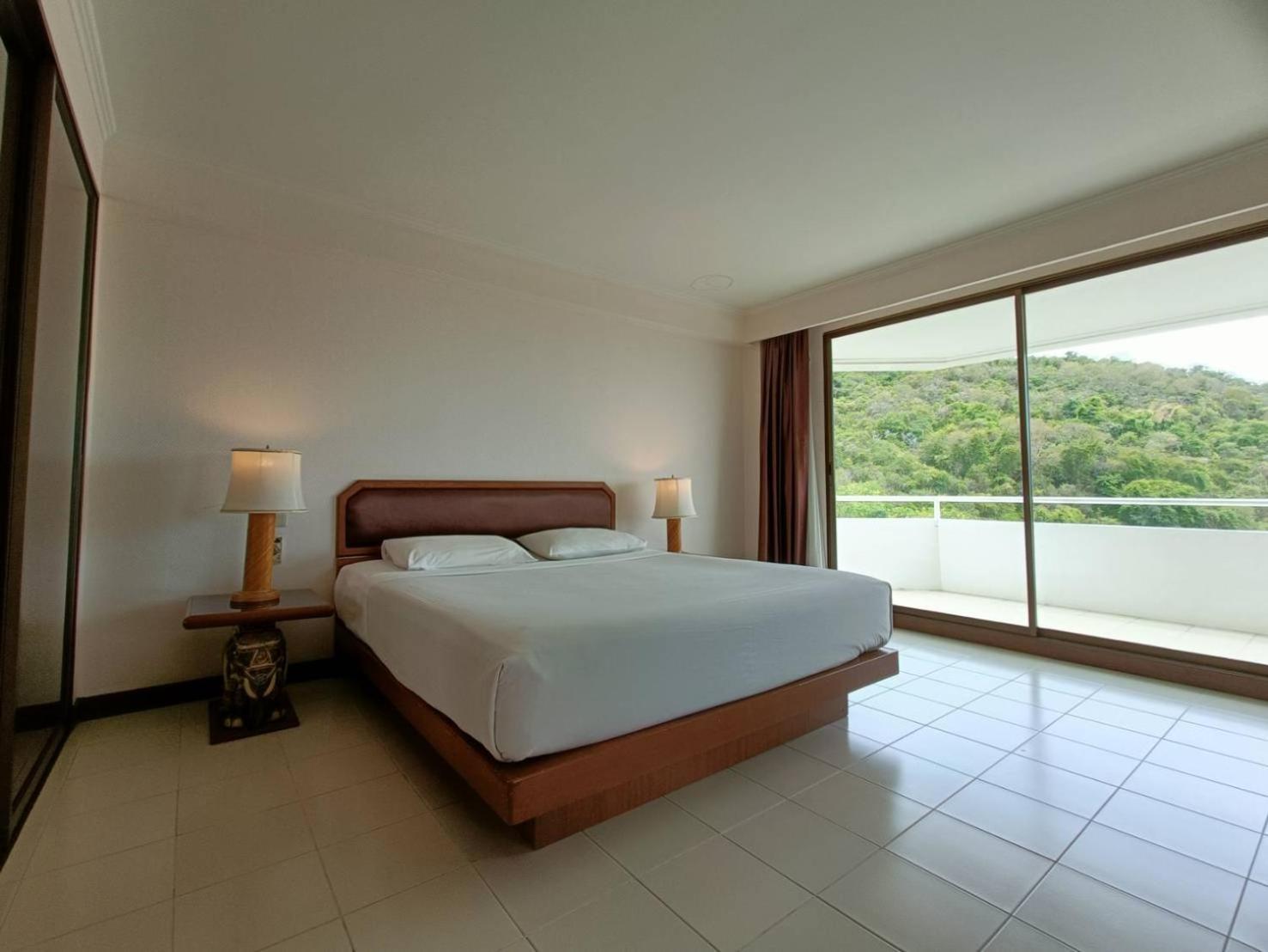 The Monaco Residence Pattaya Buitenkant foto