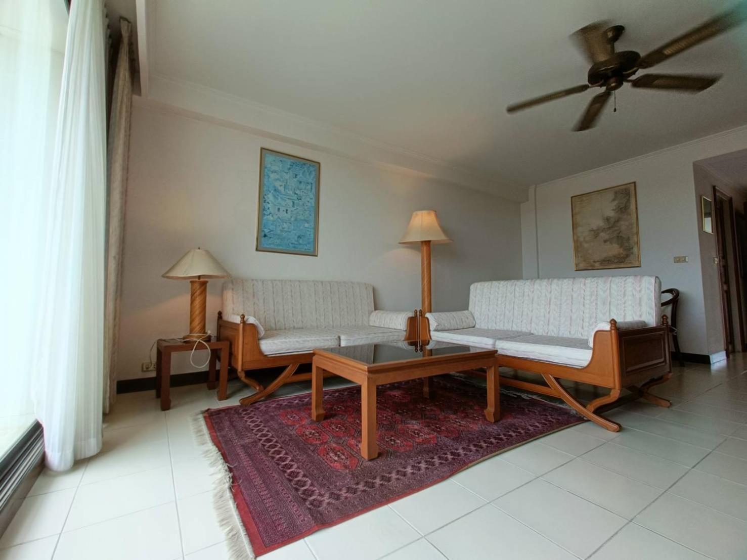 The Monaco Residence Pattaya Buitenkant foto