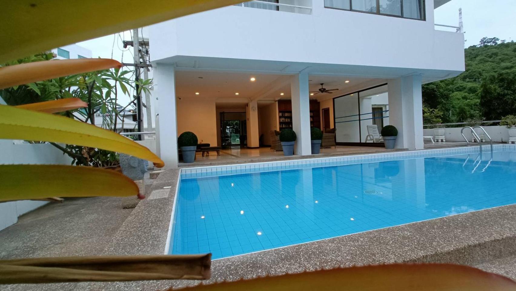 The Monaco Residence Pattaya Buitenkant foto